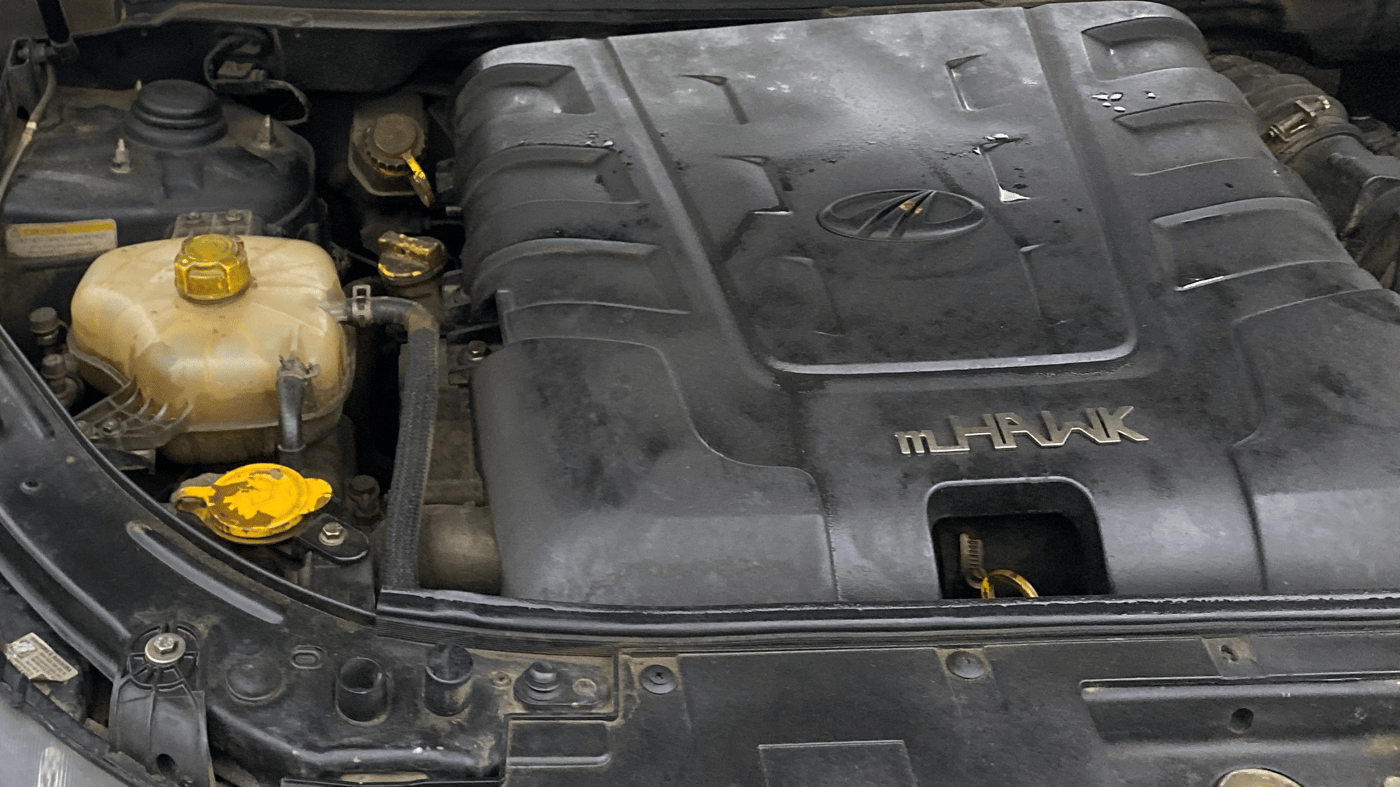 2018 Mahindra XUV500 W11 AT, Diesel, Automatic, 98,663 km, Engine View - Right