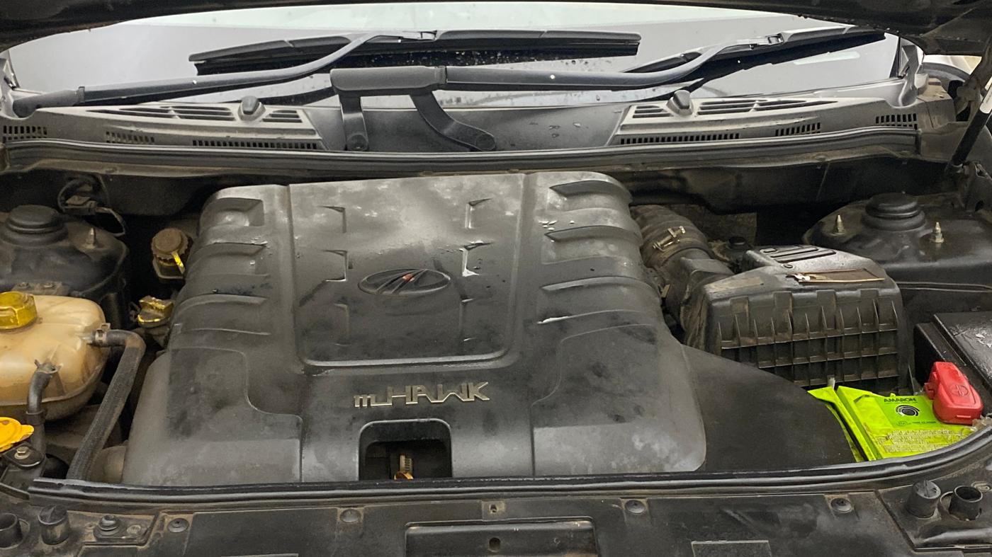 2018 Mahindra XUV500 W11 AT, Diesel, Automatic, 98,663 km, Engine View