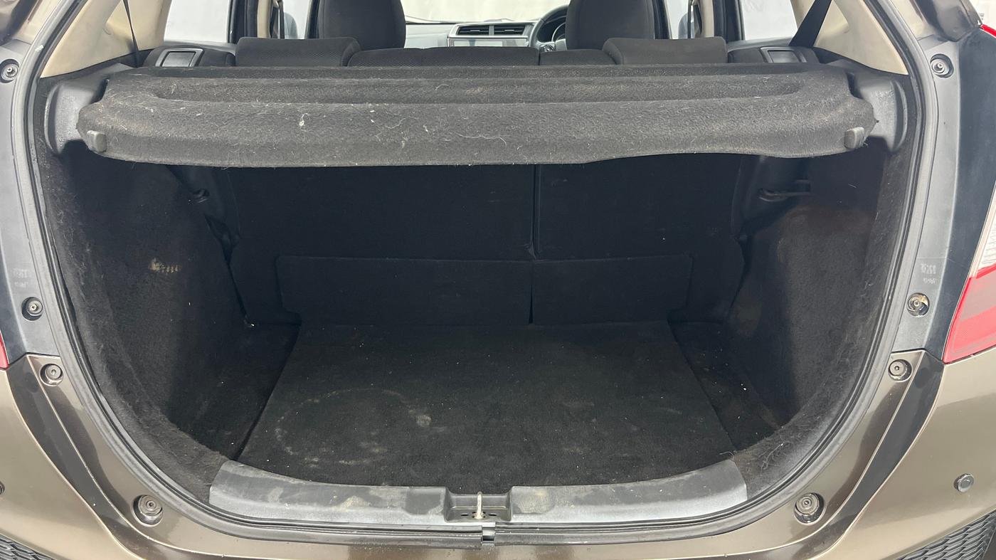 2018 Honda Jazz 1.2L I-VTEC VX, Petrol, Manual, 1,04,542 km, Boot Inside