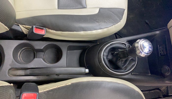 2012 Hyundai i20 ASTA 1.2, Petrol, Manual, 1,01,417 km, Gear Lever