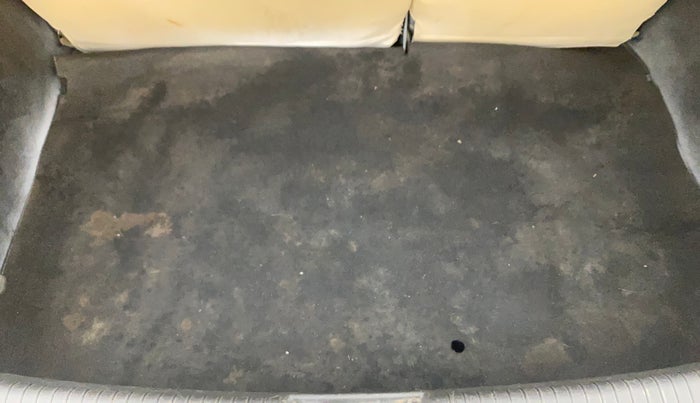 2012 Hyundai i20 ASTA 1.2, Petrol, Manual, 1,01,417 km, Boot Inside