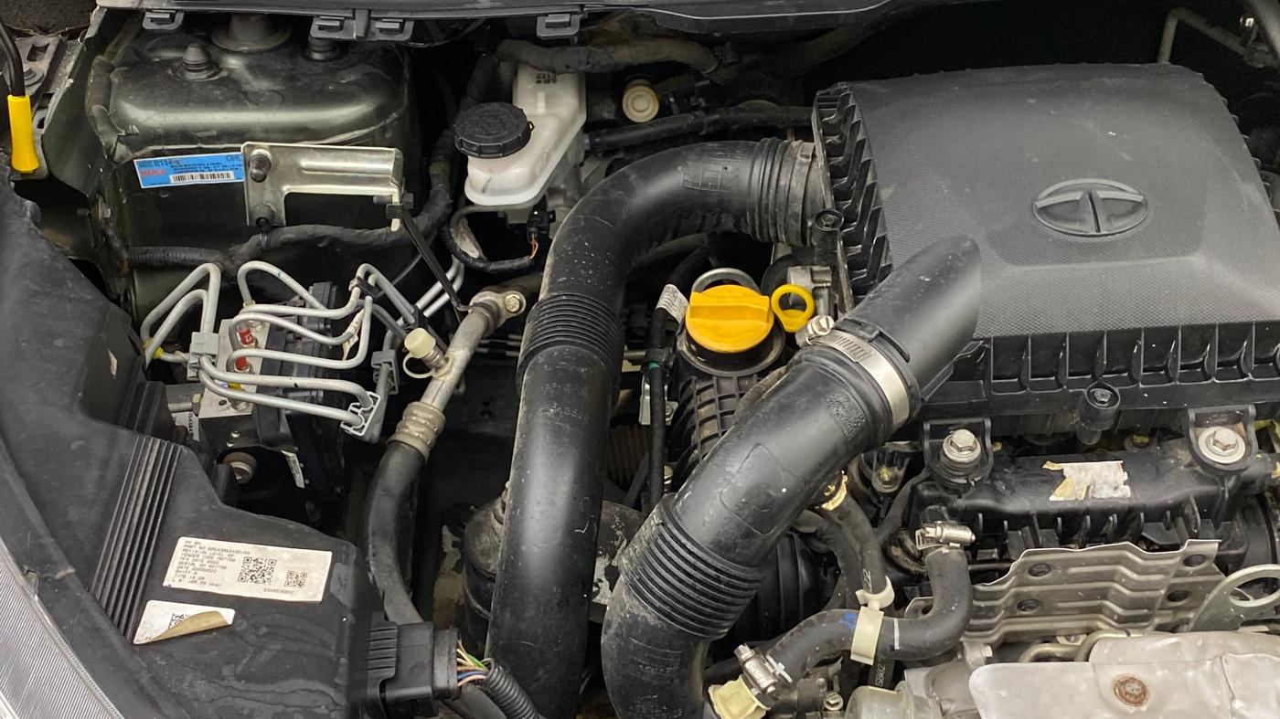 2022 Tata NEXON XZ PLUS (PREMIUM) PETROL, Petrol, Manual, 80,184 km, Engine View - Right