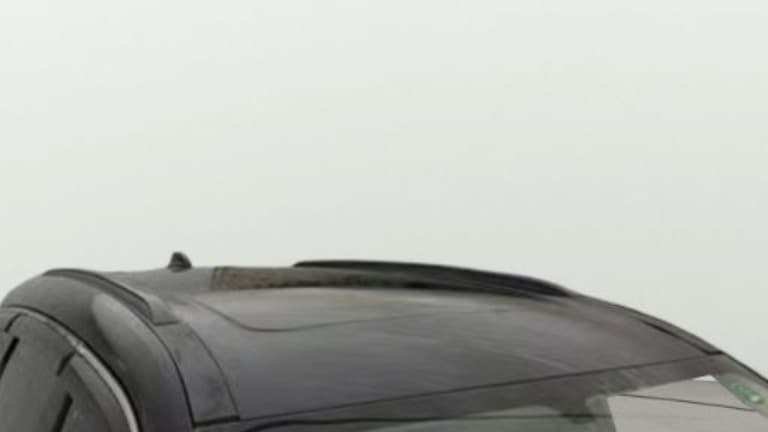 2022 Mahindra XUV700 AX 5 D AT 5 STR, Diesel, Automatic, 50,005 km, Moonroof/ Sunroof