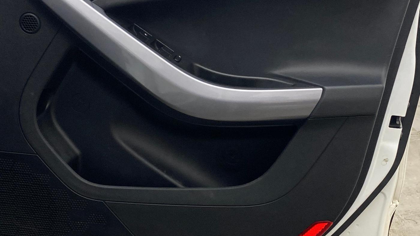 2023 Tata NEXON XM SUNROOF PETROL, Petrol, Manual, 37,031 km, Driver Side Door Panels Control