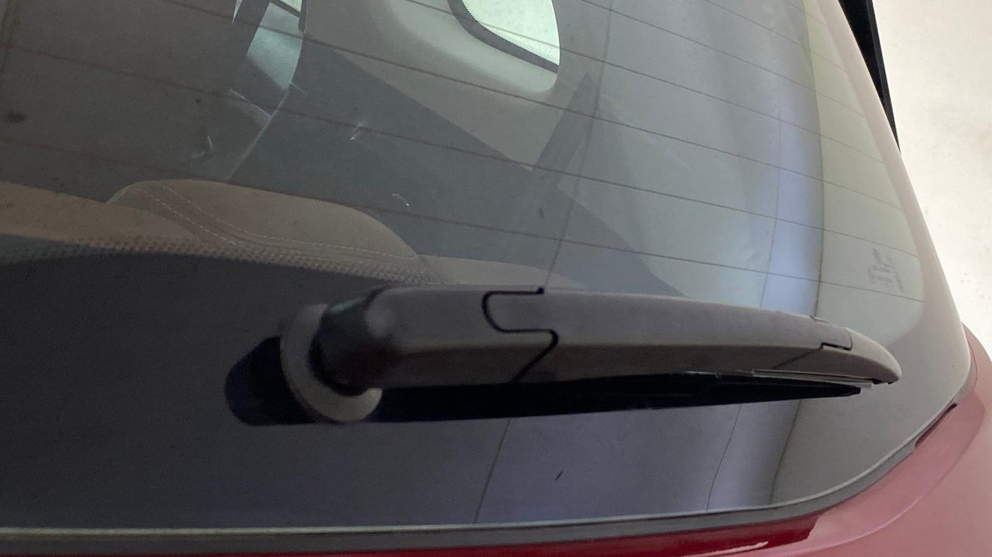 2022 MG HECTOR PLUS SHARP 1.5 PETROL TURBO HYBRID MT 6-STR, Petrol, Manual, 23,384 km, Rear Wiper