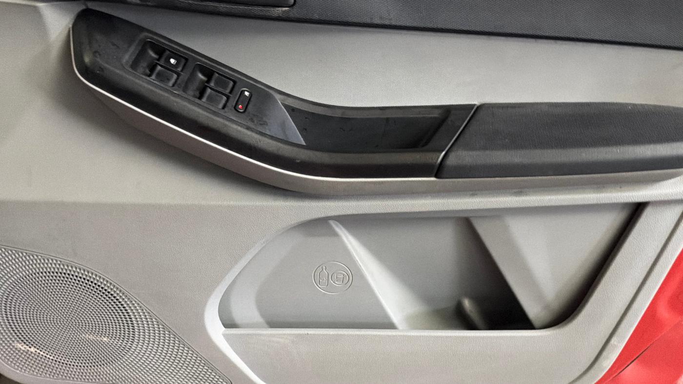 2021 Tata Tiago XTA PETROL, Petrol, Automatic, 49,476 km, Driver Side Door Panels Control