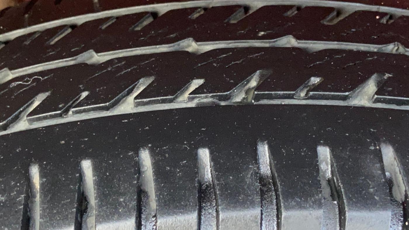 2017 Maruti Wagon R 1.0 VXI, Petrol, Manual, 80,198 km, Right Rear Tyre Tread