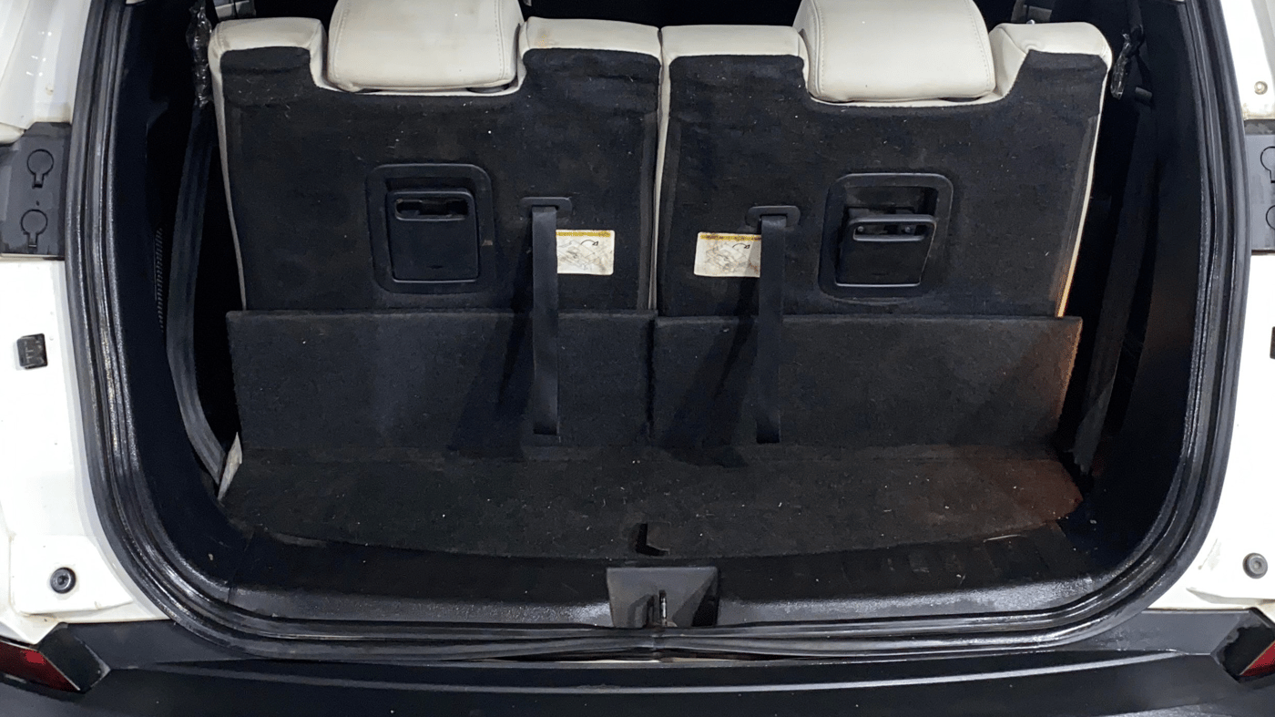 2022 Tata Safari XZA PLUS, Diesel, Automatic, 81,211 km, Boot Inside