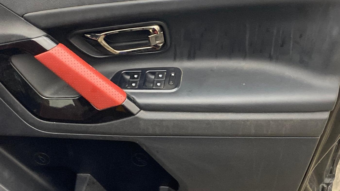 2023 Tata Harrier XZA + O 2.0L RED DARK EDITION 5 STR, Diesel, Automatic, 59,777 km, Driver Side Door Panels Control