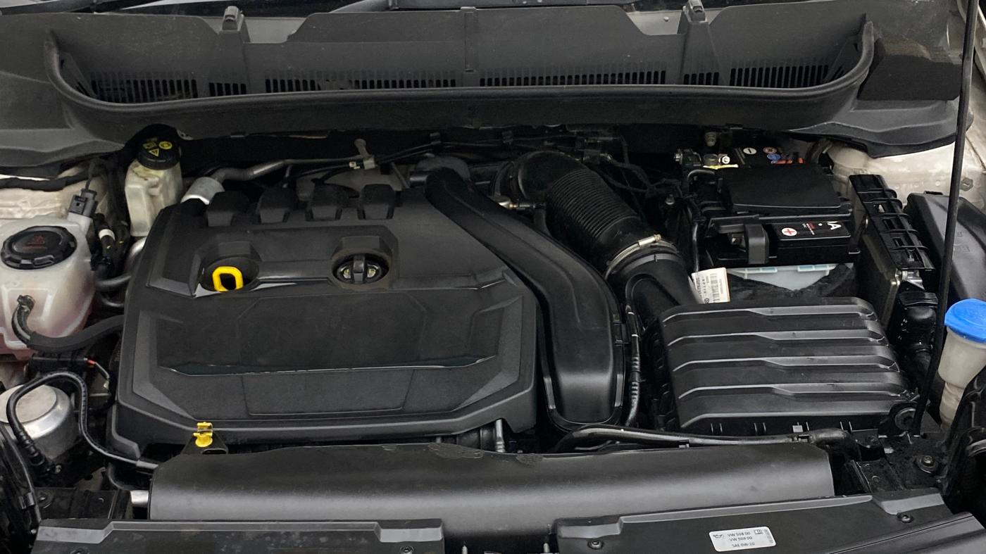 2022 Skoda KUSHAQ STYLE 1.5L TSI MT, Petrol, Manual, 95,350 km, Engine View