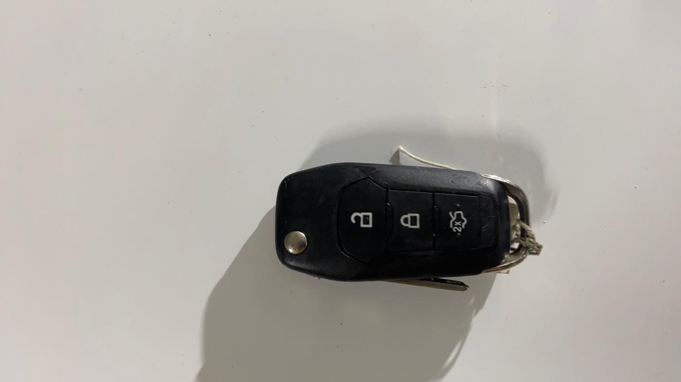 2018 Ford New Figo TITANIUM 1.2 PETROL MT, Petrol, Manual, 38,098 km, Key Close Up