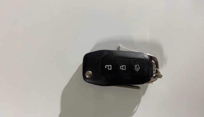 2018 Ford New Figo TITANIUM 1.2 PETROL MT, Petrol, Manual, 38,175 km, Key Close Up