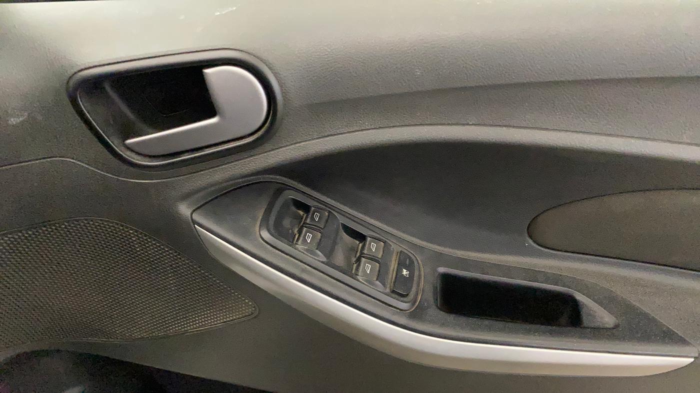 2018 Ford New Figo TITANIUM 1.2 PETROL MT, Petrol, Manual, 38,098 km, Driver Side Door Panels Control