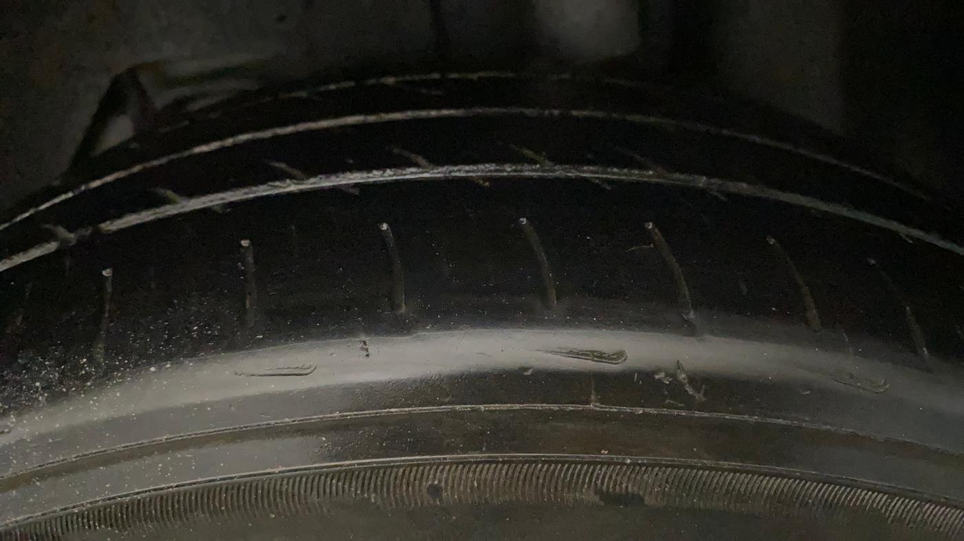 2018 Ford New Figo TITANIUM 1.2 PETROL MT, Petrol, Manual, 38,098 km, Left Rear Tyre Tread