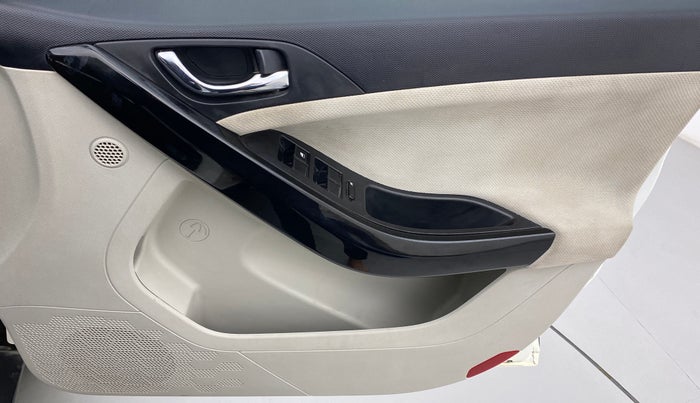 2020 Tata NEXON XZ PLUS PETROL, Petrol, Manual, 42,871 km, Driver Side Door Panels Control