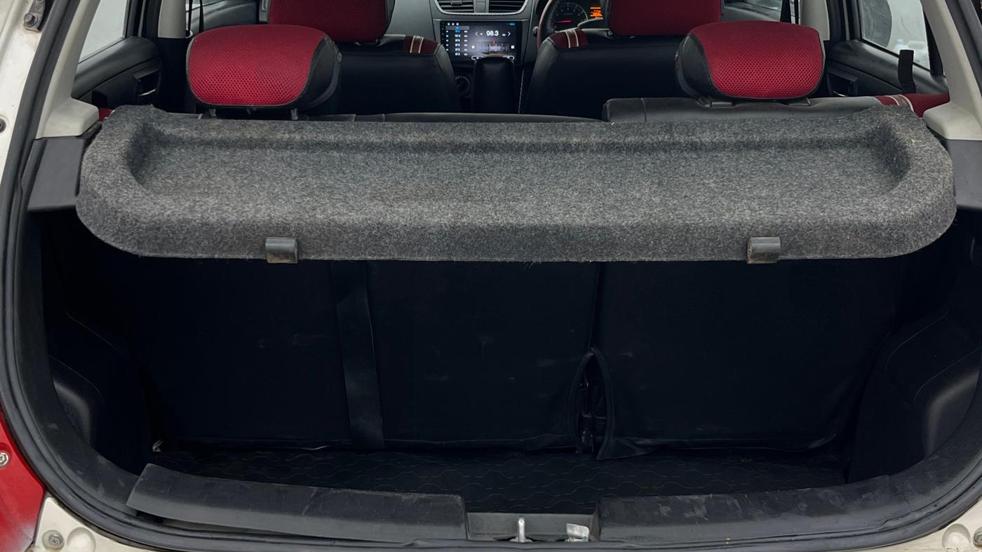 2016 Maruti Swift VXI, Petrol, Manual, 43,932 km, Boot Inside