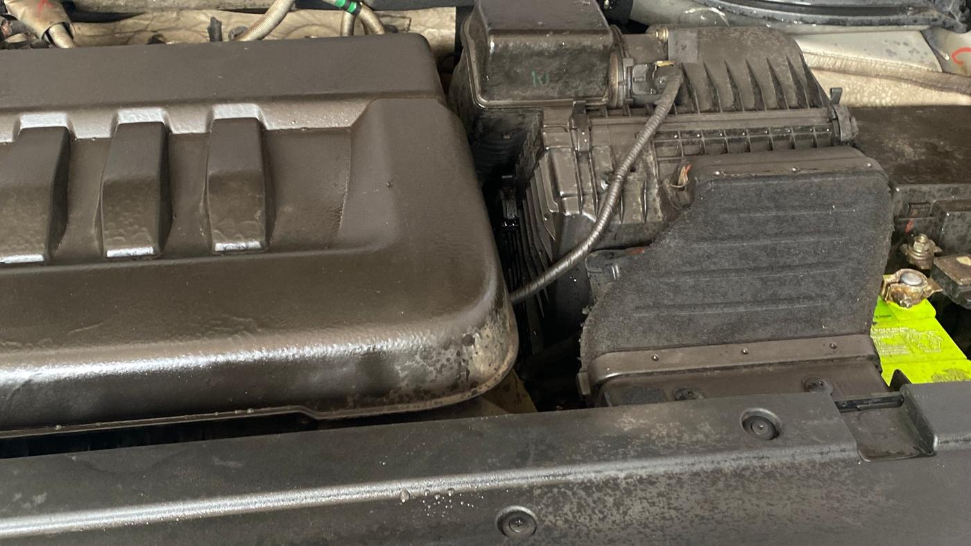 2023 Mahindra XUV700 AX 7 LUXURY D AT 7 STR, Diesel, Automatic, 1,40,211 km, Engine View - Left