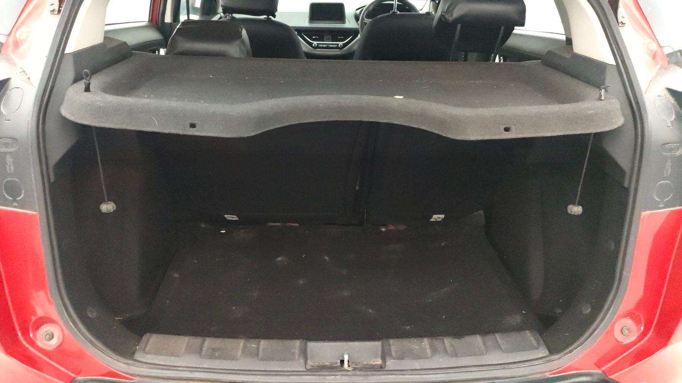 2018 Tata NEXON XZA PLUS DIESEL DUAL TONE, Diesel, Automatic, 64,069 km, Boot Inside
