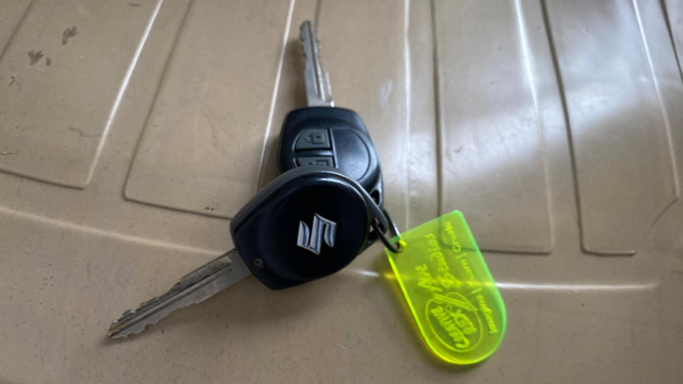 2016 Maruti Wagon R 1.0 VXI (O) AMT, Petrol, Automatic, 14,614 km, Key Close Up