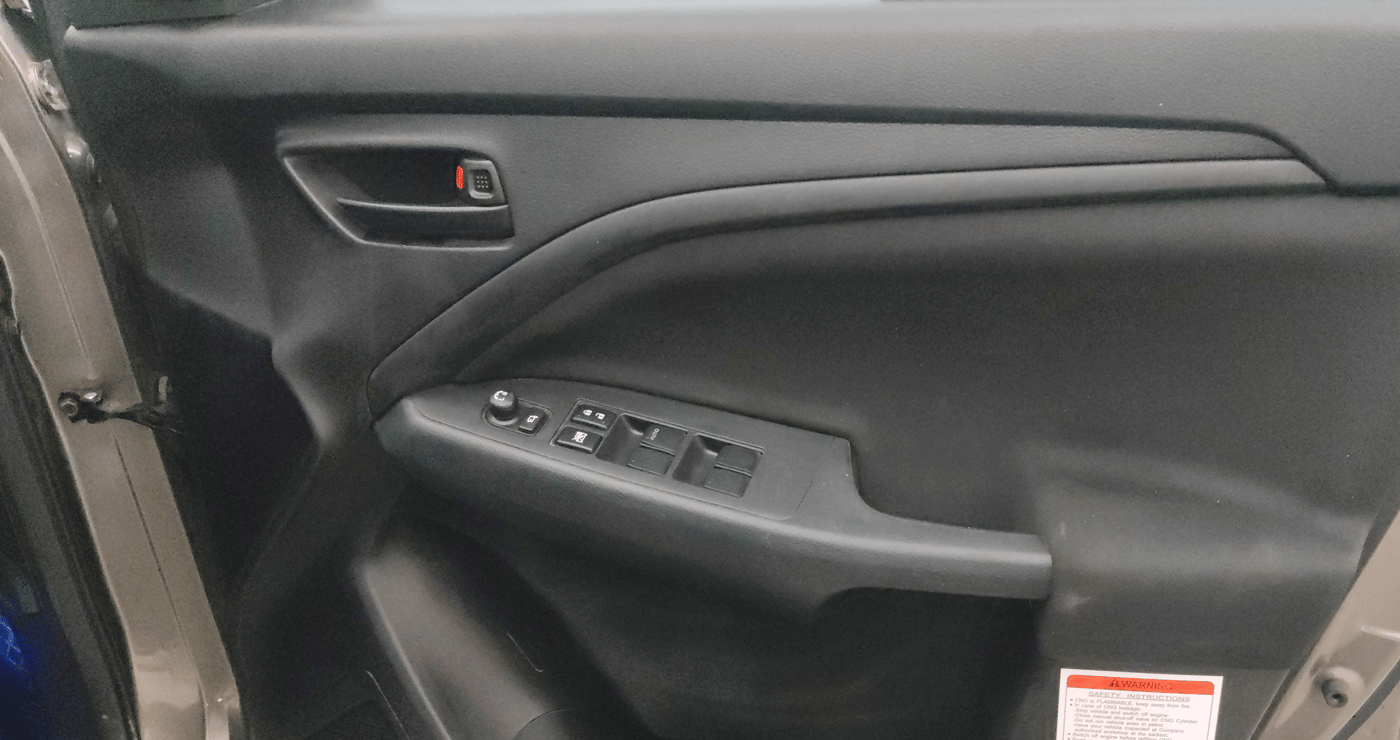 2025 Maruti BREZZA VXI S-CNG, CNG, Manual, 9,587 km, Driver Side Door Panels Control