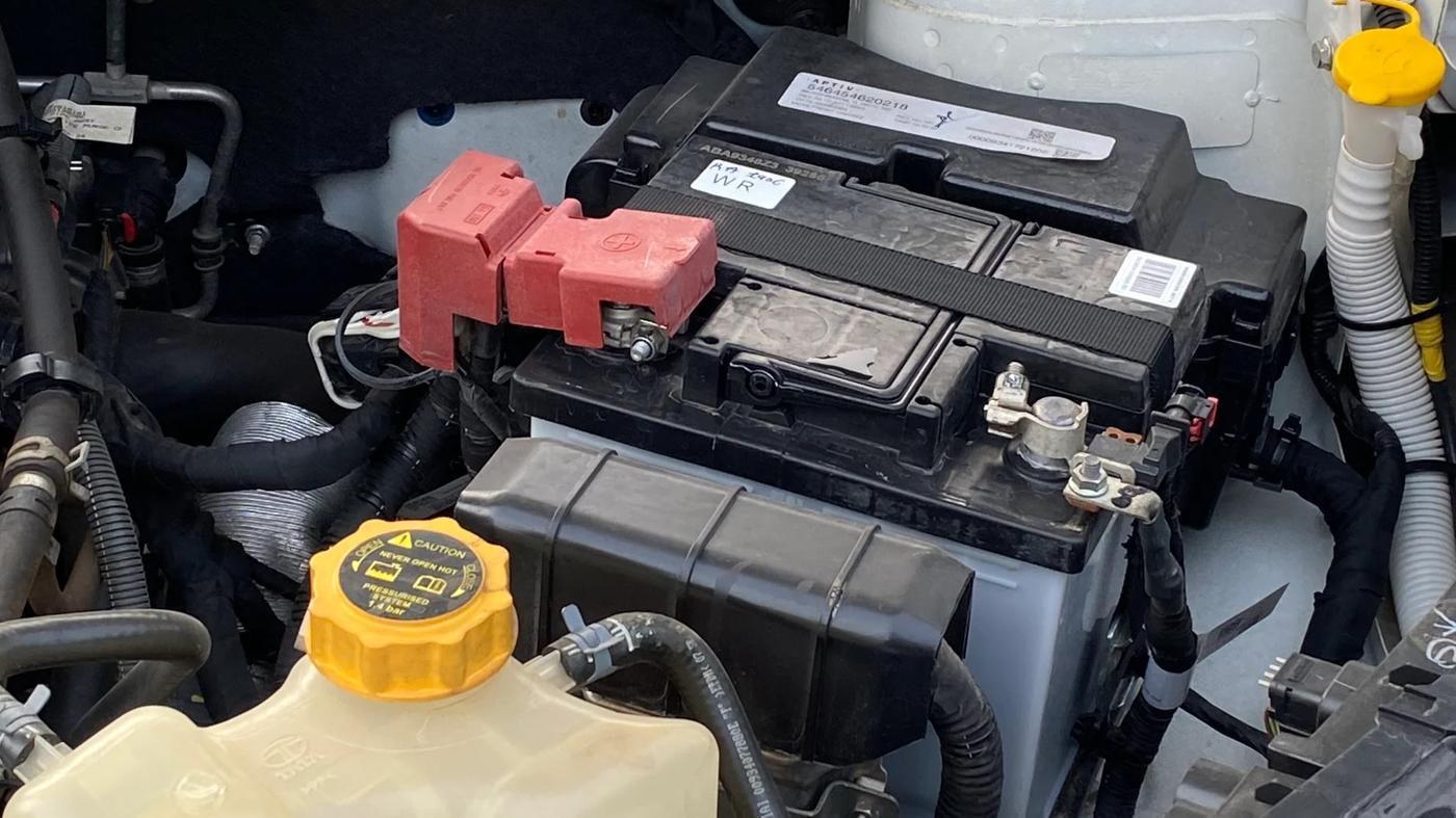 2024 Tata NEXON Pure 1.2 Petrol 6AMT, Petrol, Manual, 27,941 km, Engine View - Left