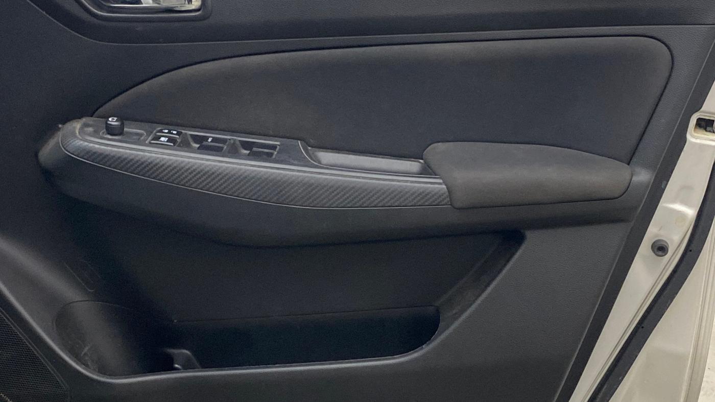2021 Maruti Swift VXI, Petrol, Manual, 22,027 km, Driver Side Door Panels Control