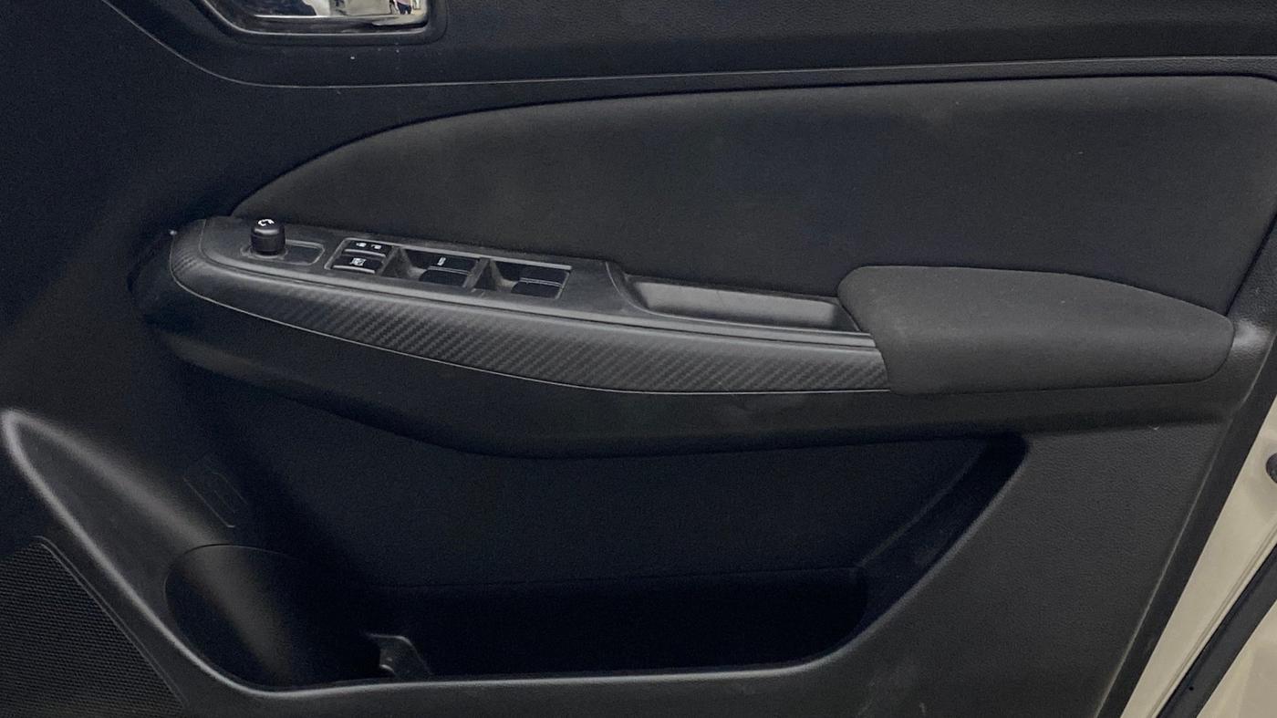 2018 Maruti Swift VXI, Petrol, Manual, 46,345 km, Driver Side Door Panels Control
