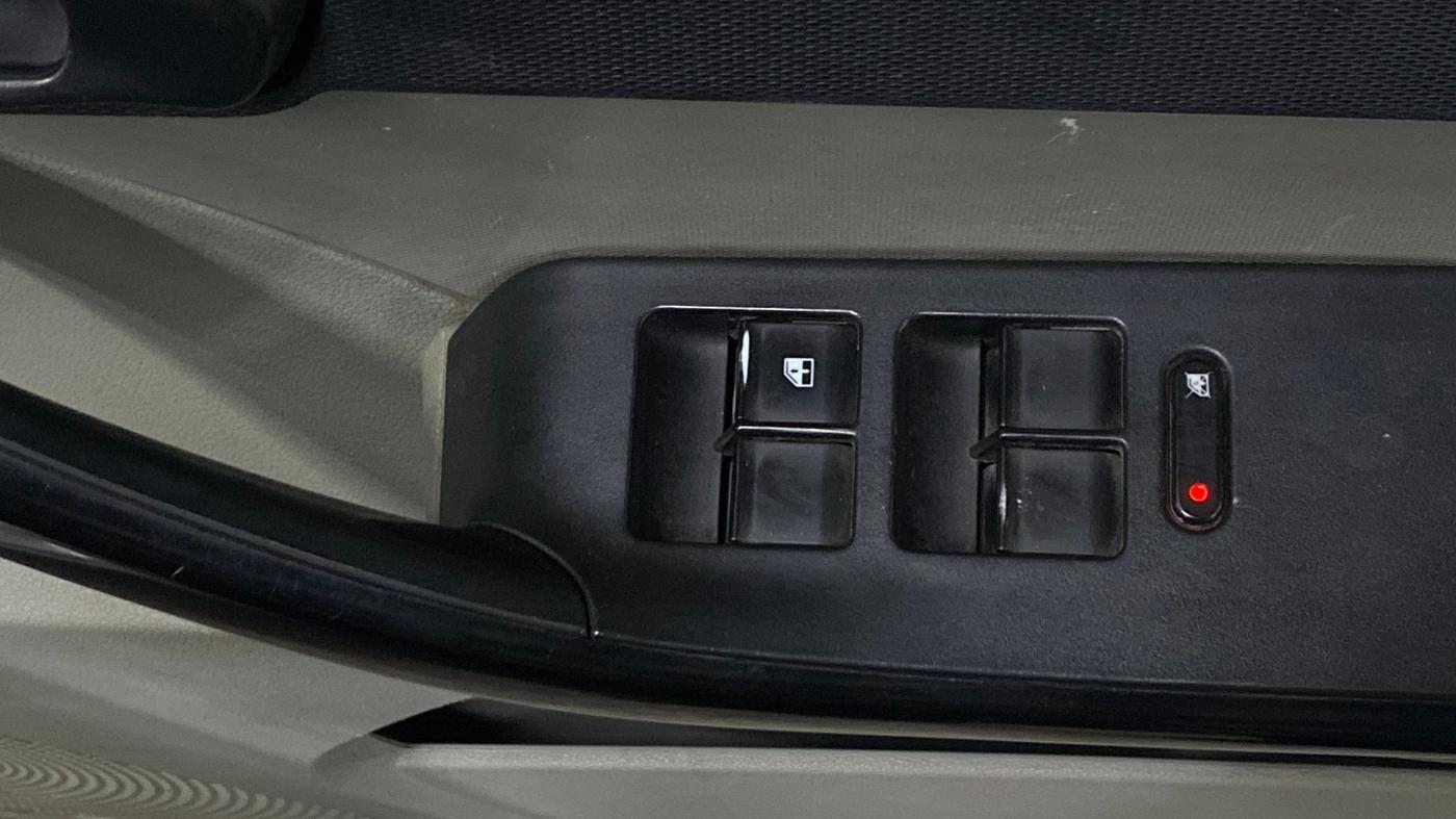 2019 Tata Tiago XT PETROL, Petrol, Manual, 72,436 km, Driver Side Door Panels Control