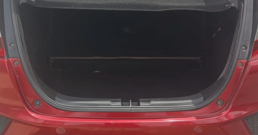 2018 Honda Jazz 1.2L I-VTEC VX CVT, Petrol, Automatic, 1,01,030 km, Boot Inside