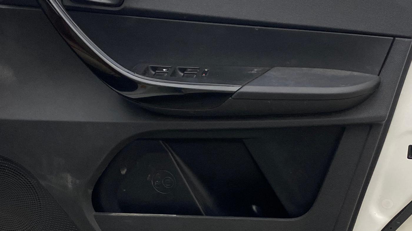 2019 Tata TIAGO NRG PETROL, Petrol, Manual, 57,522 km, Driver Side Door Panels Control