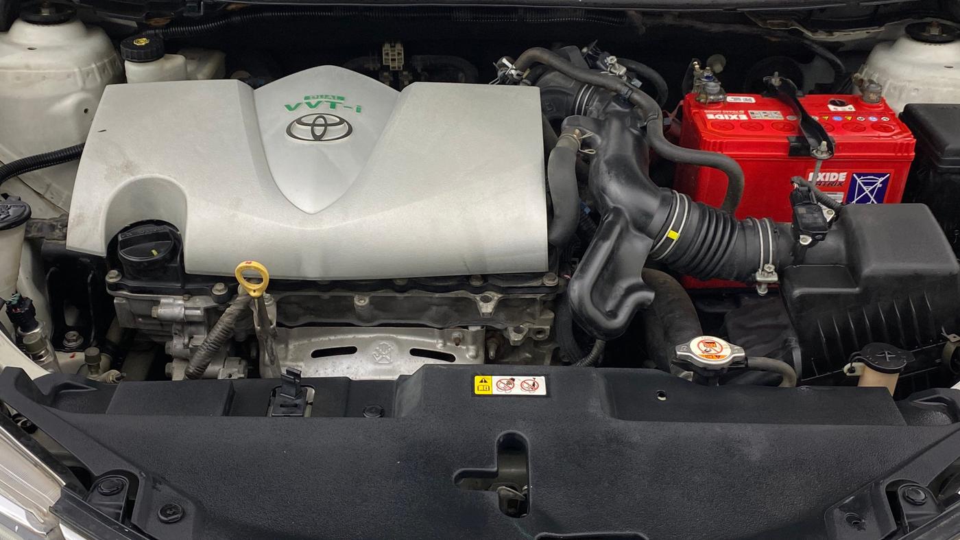 2019 Toyota YARIS V CVT, Petrol, Automatic, 74,810 km, Engine View