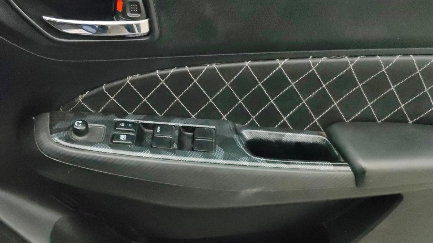 2022 Maruti Swift VXI AMT, Petrol, Automatic, 54,786 km, Driver Side Door Panels Control