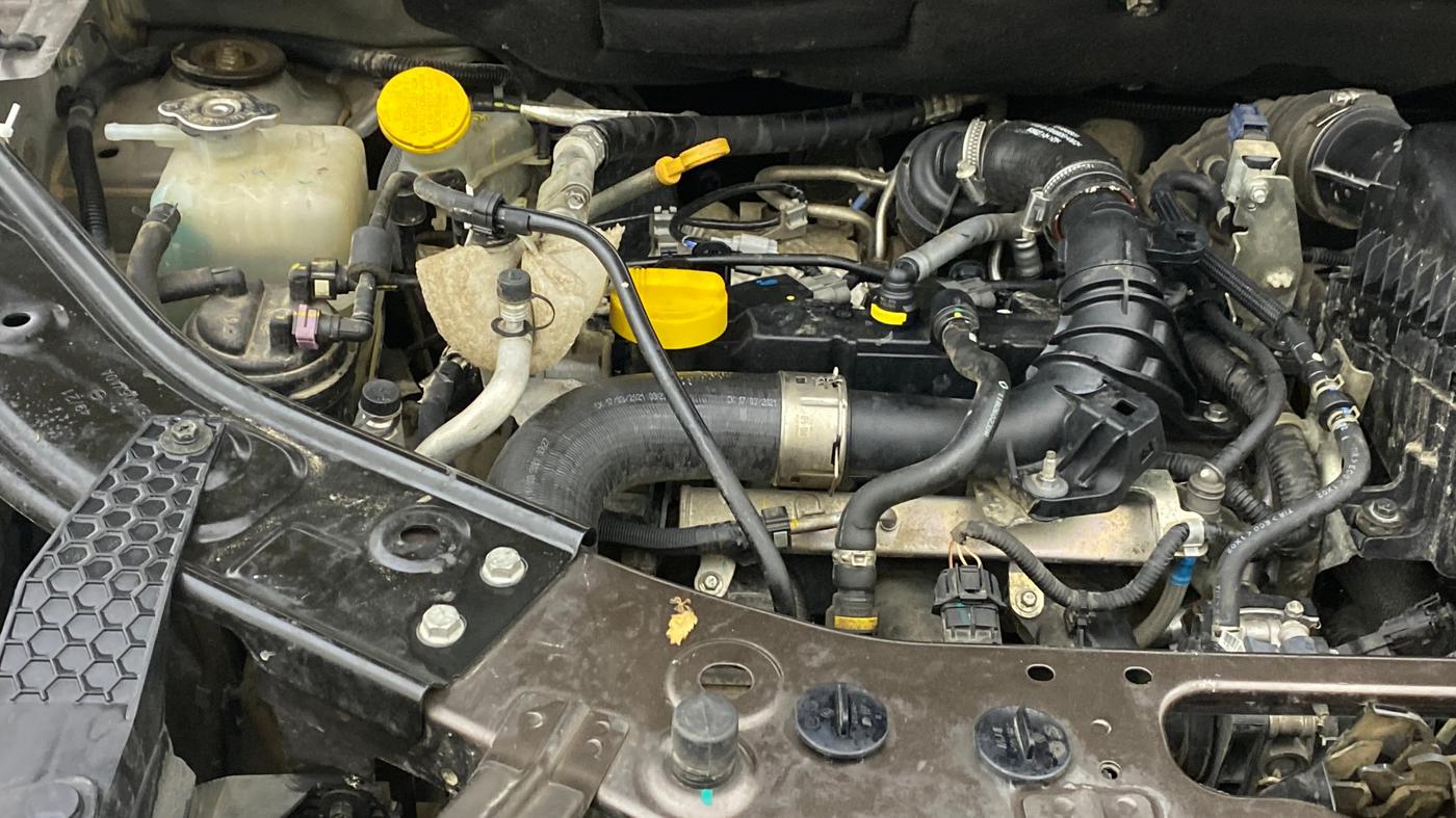2022 Nissan MAGNITE XV TURBO CVT, Petrol, Automatic, 45,745 km, Engine View - Right