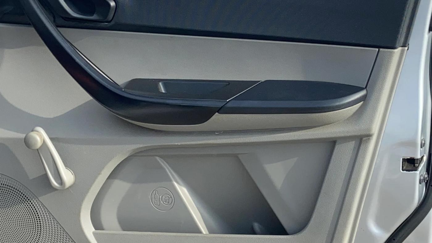 2019 Tata Tiago XE PETROL, Petrol, Manual, 59,735 km, Driver Side Door Panels Control