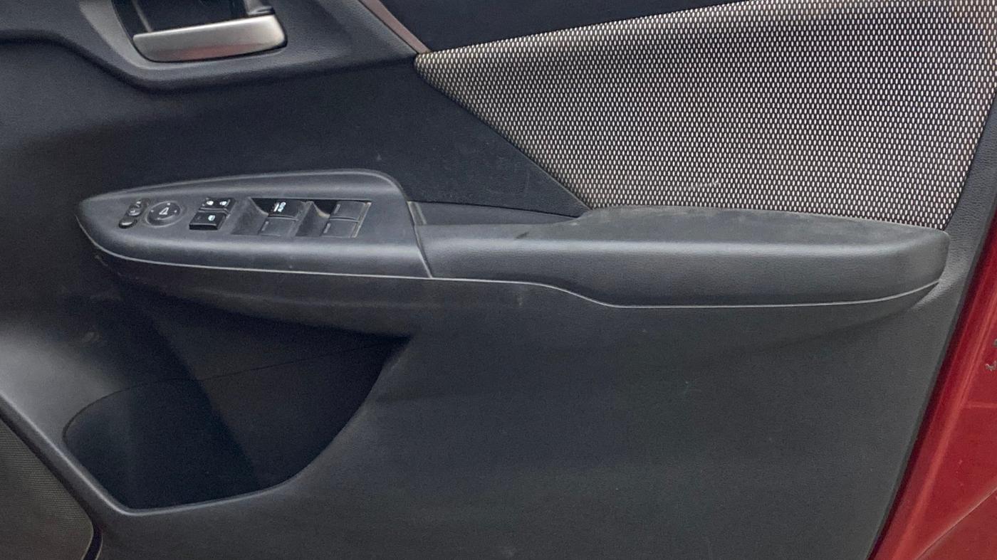 2019 Honda WR-V 1.2L I-VTEC VX MT, Petrol, Manual, 48,360 km, Driver Side Door Panels Control
