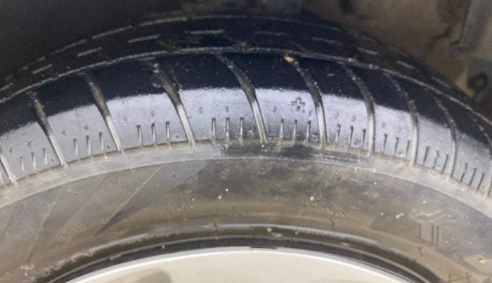 2021 Maruti Celerio VXI AMT, Petrol, Automatic, 61,913 km, Right Front Tyre Tread