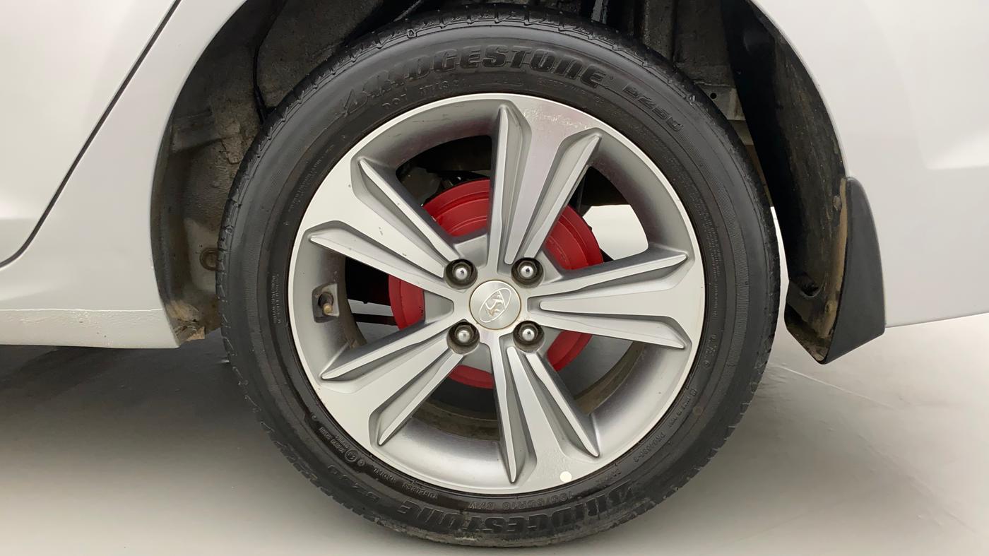 2018 Hyundai Verna 1.6 SX (O) CRDI MT, Diesel, Manual, 74,587 km, Left Rear Wheel