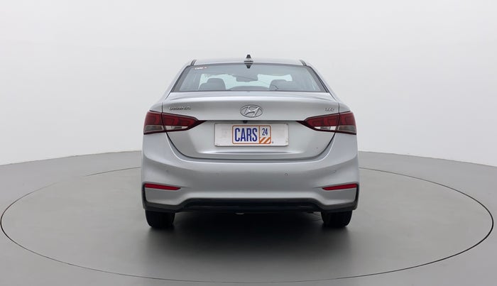 2018 Hyundai Verna 1.6 SX (O) CRDI MT, Diesel, Manual, 74,587 km, Back/Rear