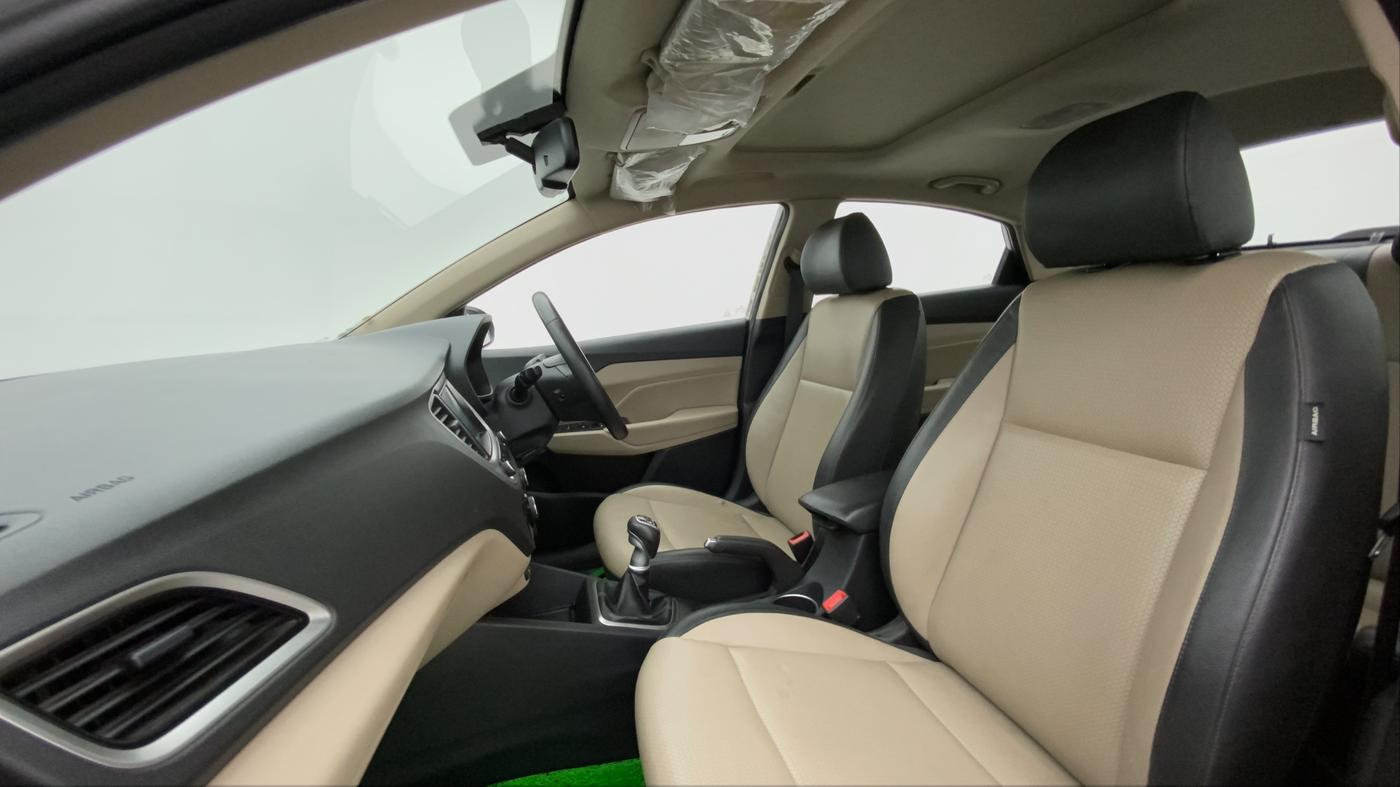 2018 Hyundai Verna 1.6 SX (O) CRDI MT, Diesel, Manual, 74,587 km, Right Side Front Door Cabin