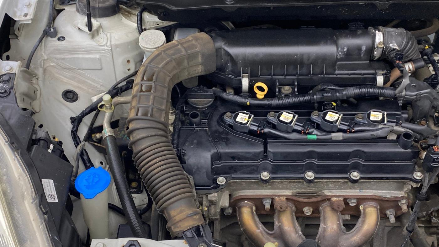 2018 Maruti Dzire VXI AMT, Petrol, Automatic, 76,599 km, Engine View - Right