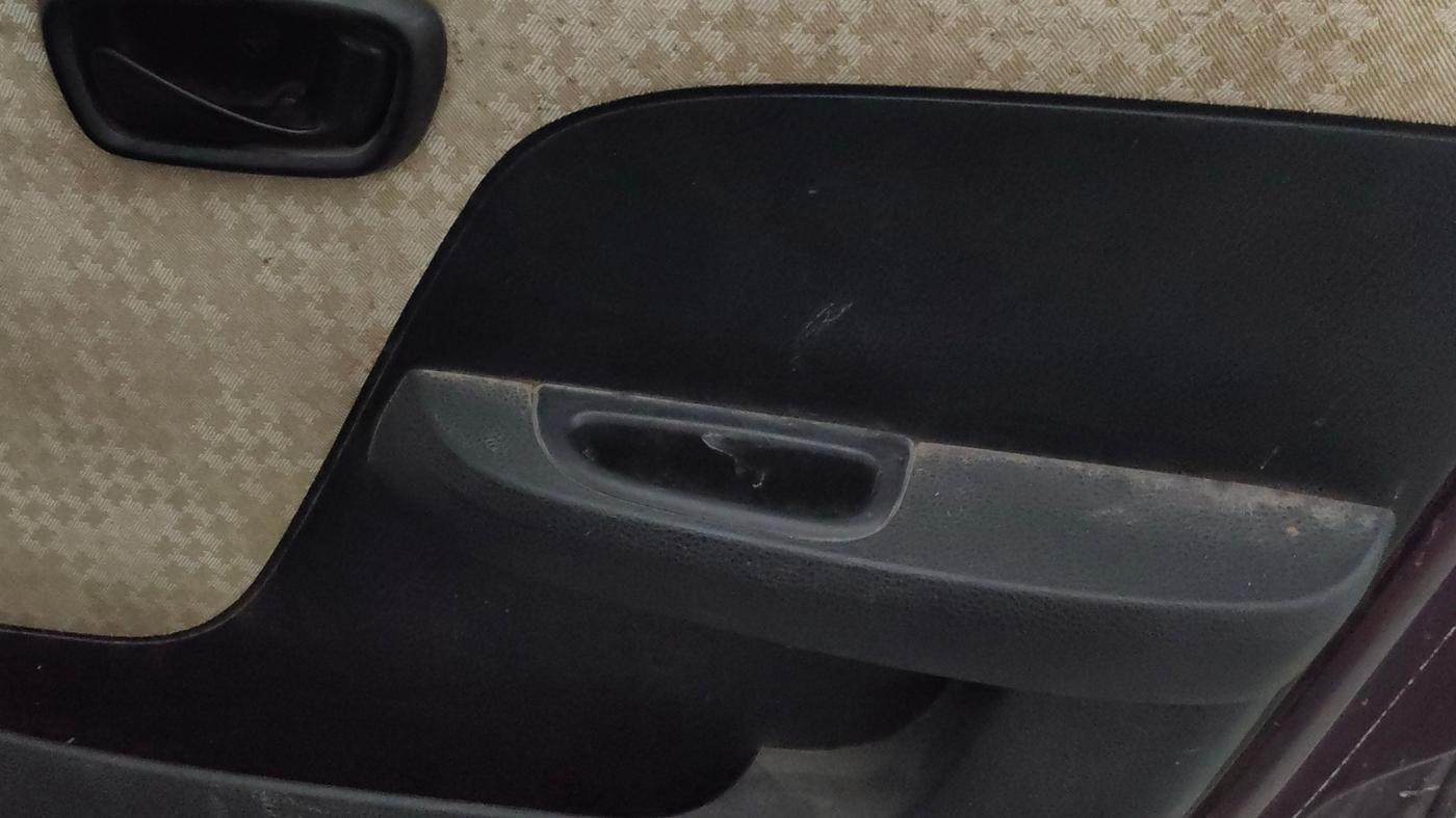 2014 Tata Nano TWIST XT, Petrol, Manual, 60,639 km, Driver Side Door Panels Control