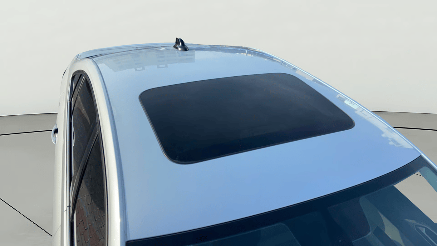 2022 Volkswagen VIRTUS TOPLINE TSI 1.0 AT, Petrol, Automatic, 81,788 km, Moonroof/ Sunroof