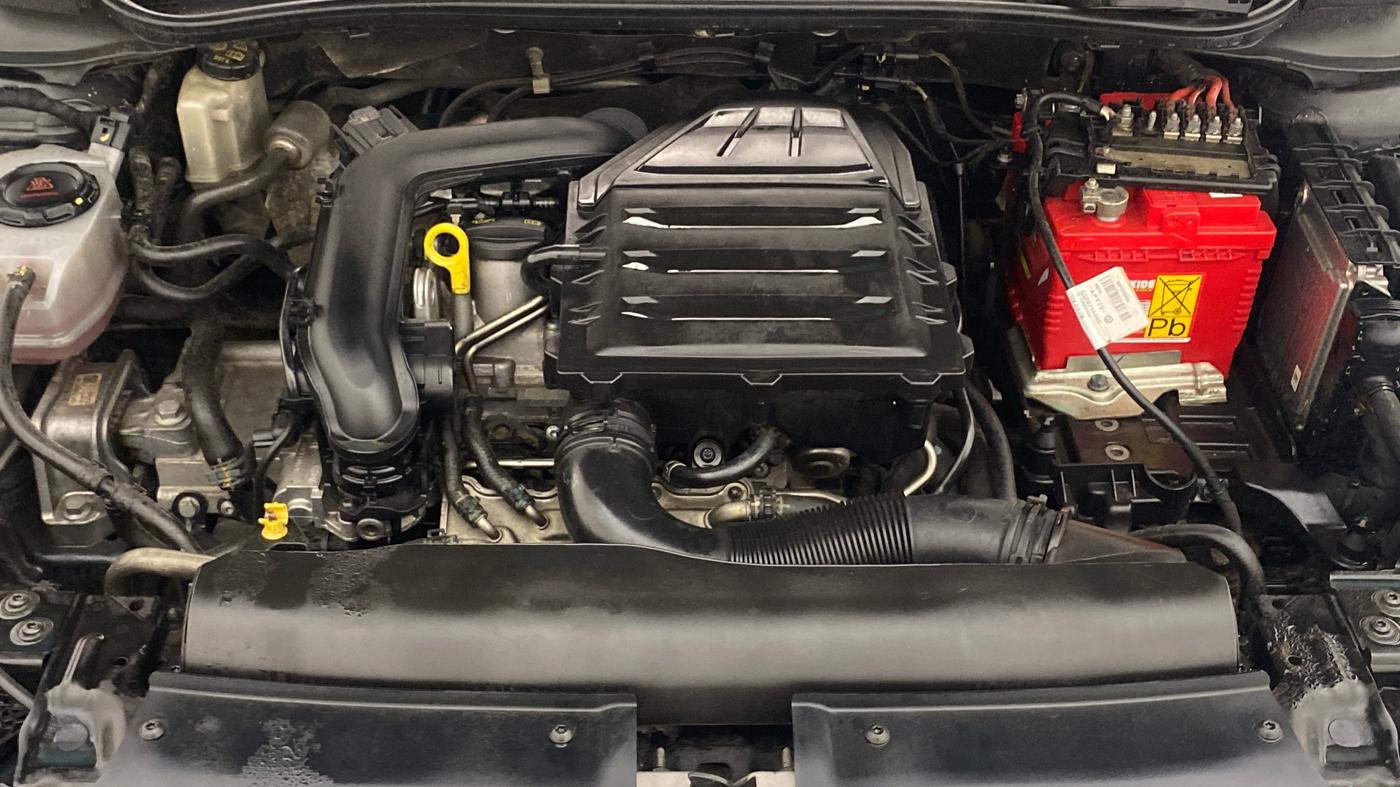 2022 Skoda SLAVIA STYLE 1.0L TSI AT, Petrol, Automatic, 88,338 km, Engine View
