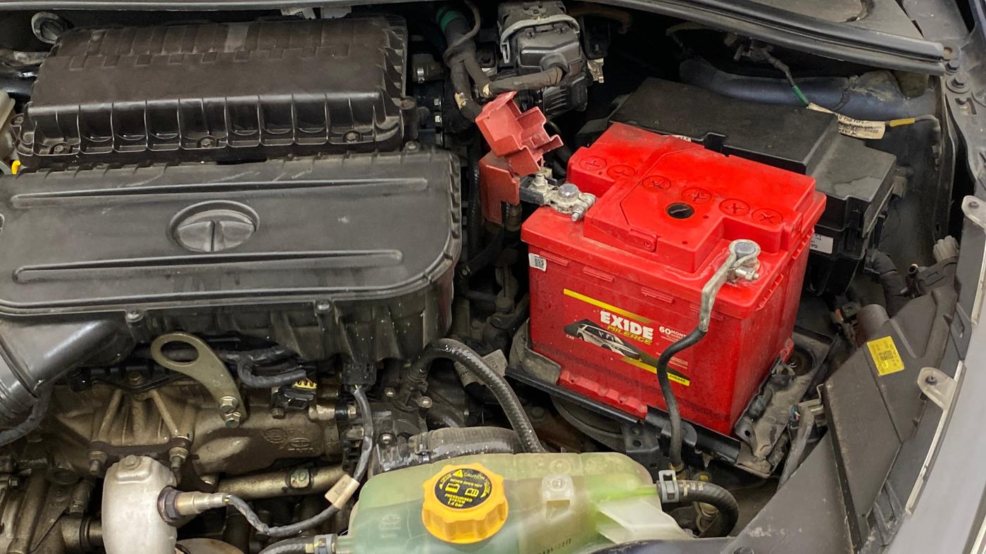 2022 Tata TIGOR XZ PLUS CNG LEATHERETTE PACK, CNG, Manual, 95,622 km, Engine View - Left