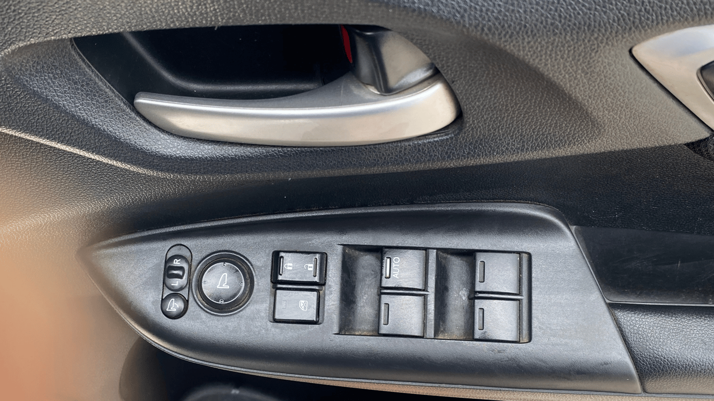 2021 Honda WR-V 1.2L I-VTEC VX MT, Petrol, Manual, 86,920 km, Driver Side Door Panels Control