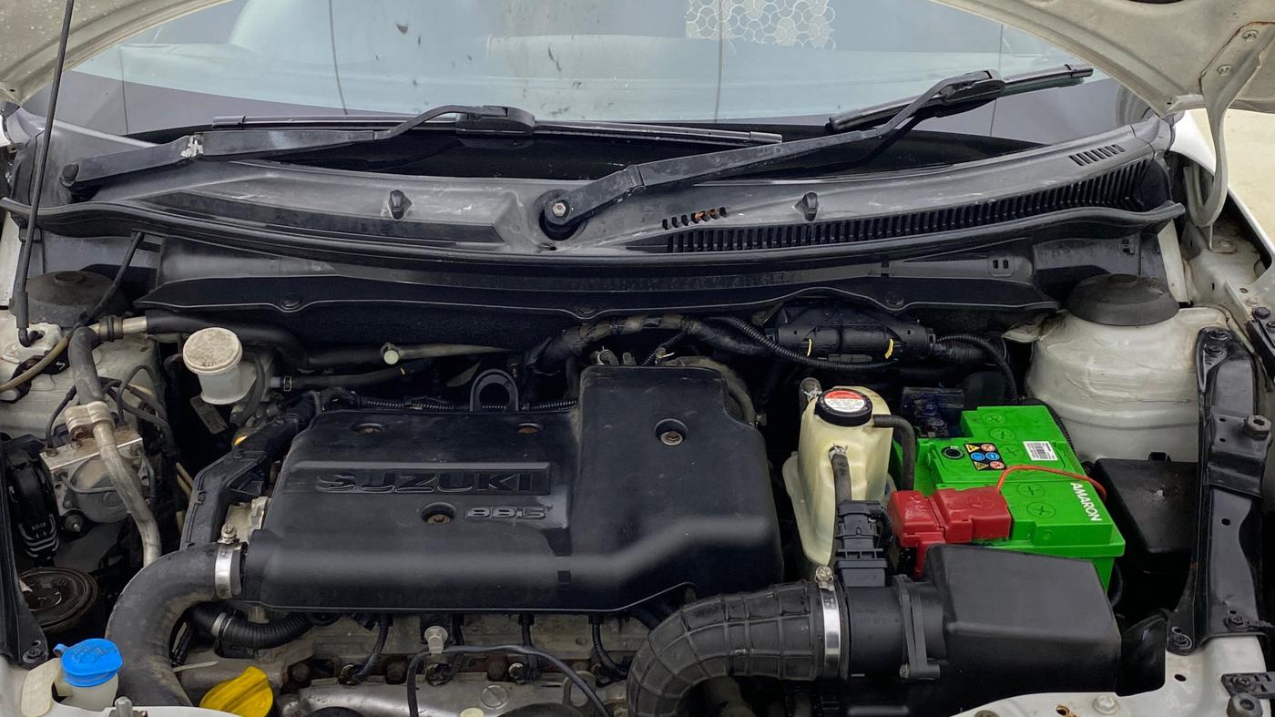2017 Maruti Swift VDI, Diesel, Manual, 83,135 km, Engine View