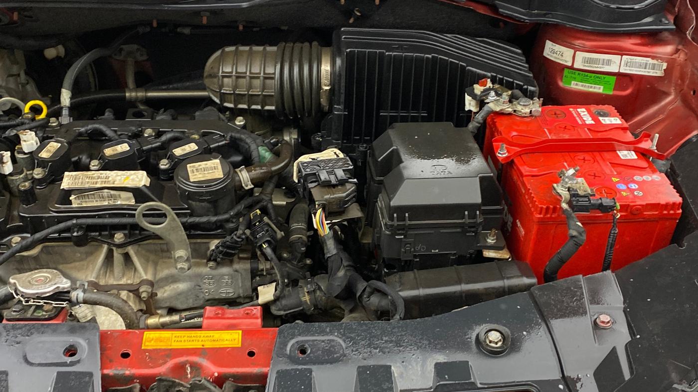 2022 Tata ALTROZ XT PETROL, Petrol, Manual, 25,569 km, Engine View - Left