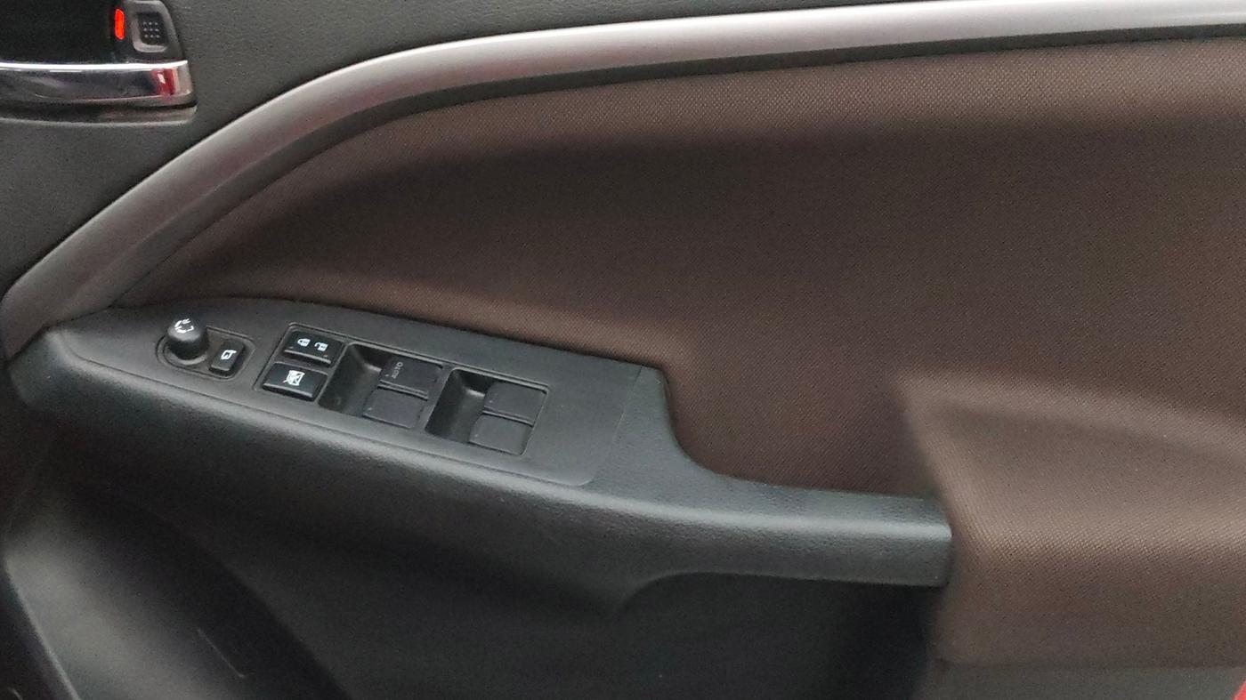 2024 Maruti BREZZA ZXI SMART HYBRID DUAL TONE, Petrol, Manual, 11,358 km, Driver Side Door Panels Control