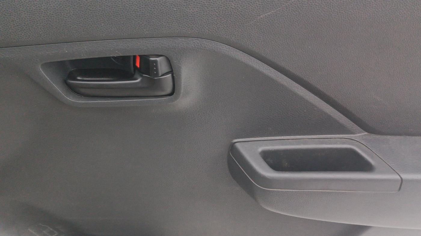 2025 Maruti Alto K10 VXI, Petrol, Manual, 28,810 km, Driver Side Door Panels Control