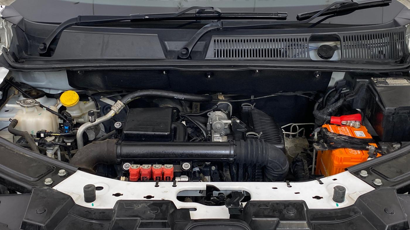 2024 Renault Kiger RXT AMT, CNG, Automatic, 32,036 km, Engine View
